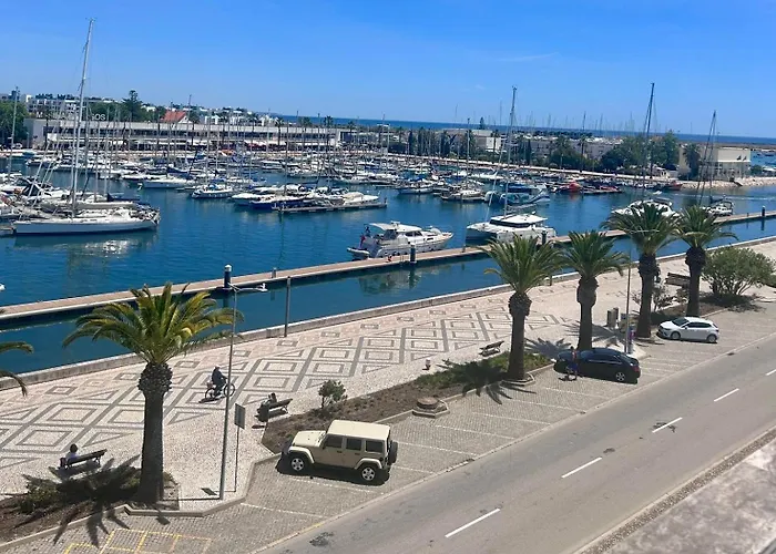 Spectacular Lagos Marina View Apt On Promenade